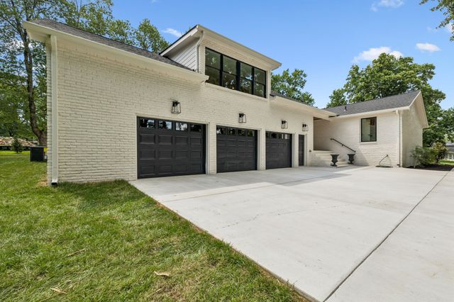 8011 Wikle Rd, E, Brentwood, TN 37027