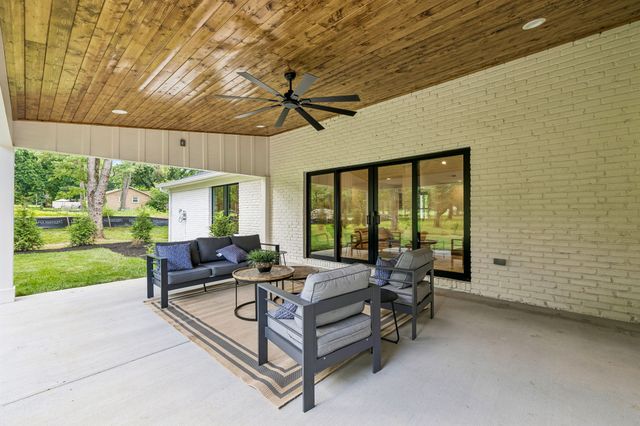 8011 Wikle Rd, E, Brentwood, TN 37027