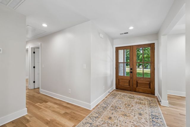 8011 Wikle Rd, E, Brentwood, TN 37027