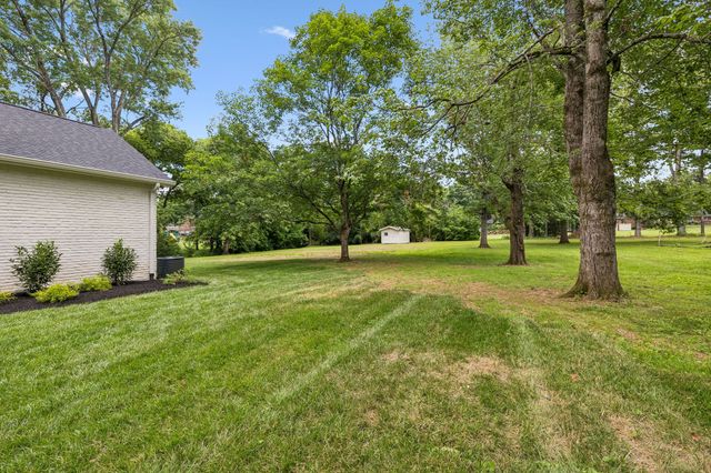 8011 Wikle Rd, E, Brentwood, TN 37027