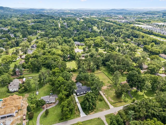 8011 Wikle Rd, E, Brentwood, TN 37027