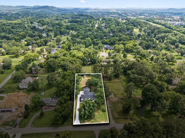 8011 Wikle Rd, E, Brentwood, TN 37027