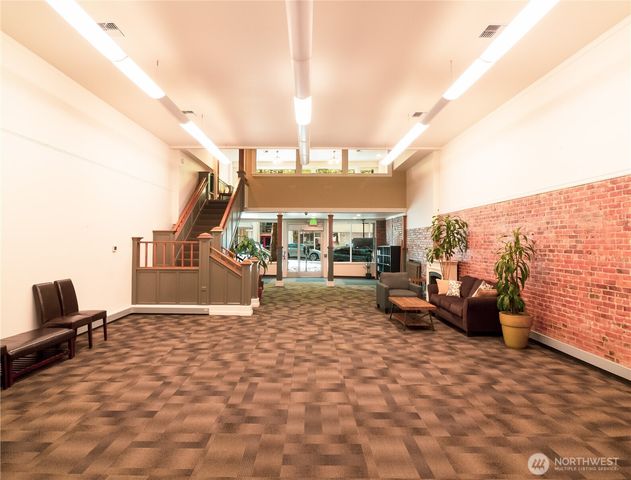 204 W Holly Street, Bellingham, WA 98225