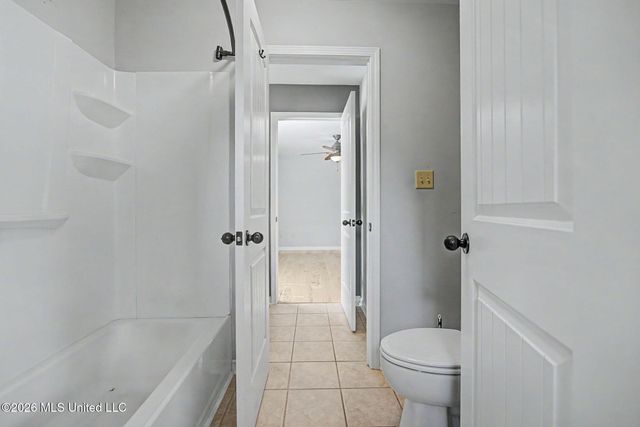 6570 Rolling Hills Drive, Olive Branch, MS 38654
