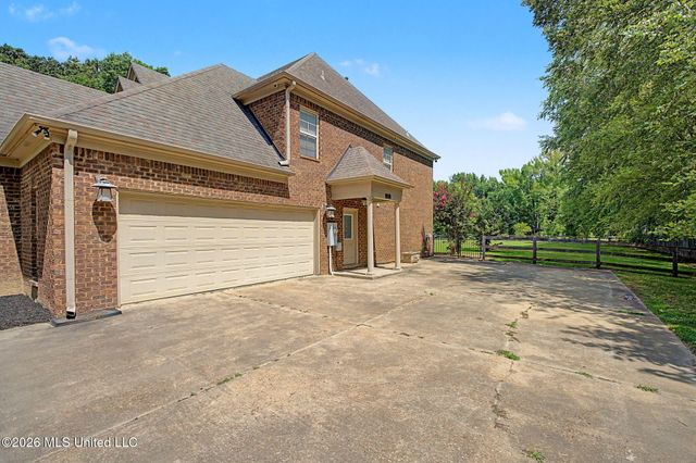 6570 Rolling Hills Drive, Olive Branch, MS 38654