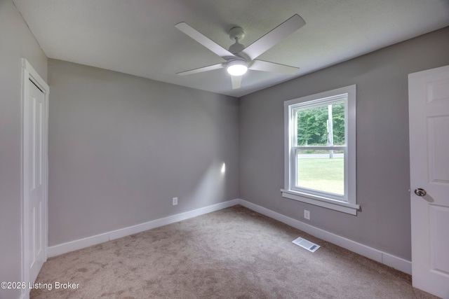 1010 Palatka Rd, Louisville, KY 40214