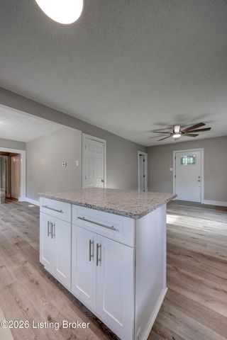 1010 Palatka Rd, Louisville, KY 40214