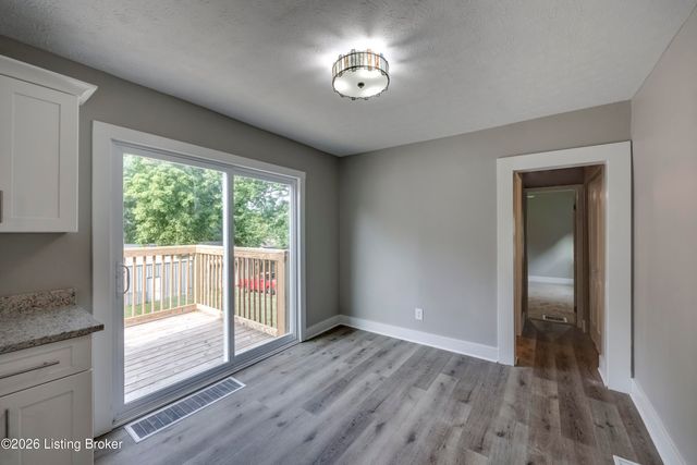 1010 Palatka Rd, Louisville, KY 40214
