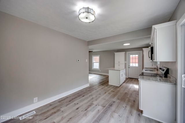 1010 Palatka Rd, Louisville, KY 40214