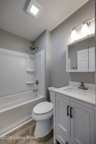 1010 Palatka Rd, Louisville, KY 40214