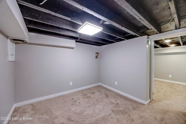 1010 Palatka Rd, Louisville, KY 40214
