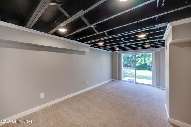 1010 Palatka Rd, Louisville, KY 40214