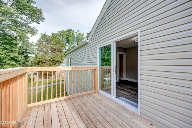 1010 Palatka Rd, Louisville, KY 40214