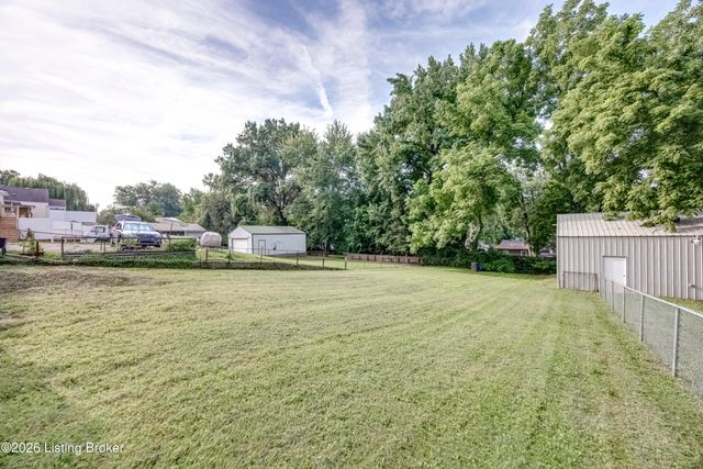 1010 Palatka Rd, Louisville, KY 40214