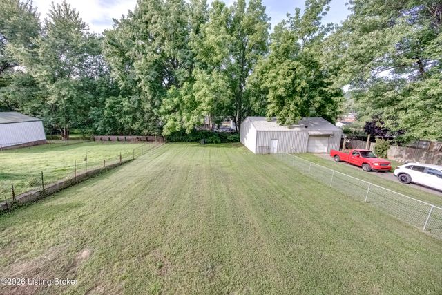 1010 Palatka Rd, Louisville, KY 40214
