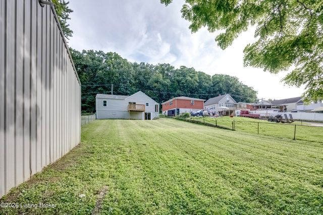 1010 Palatka Rd, Louisville, KY 40214