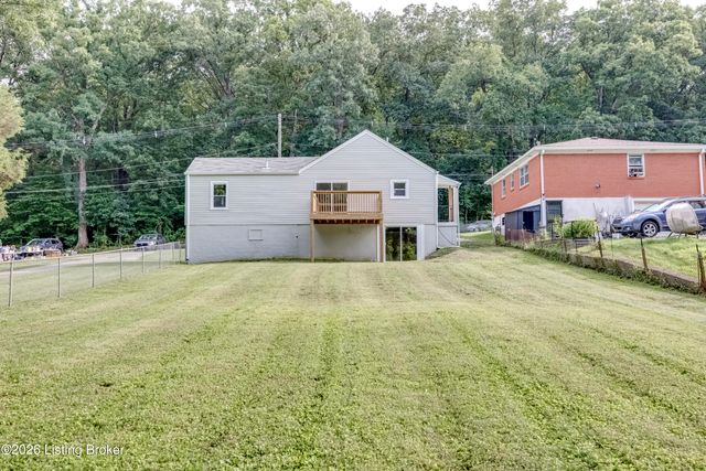 1010 Palatka Rd, Louisville, KY 40214