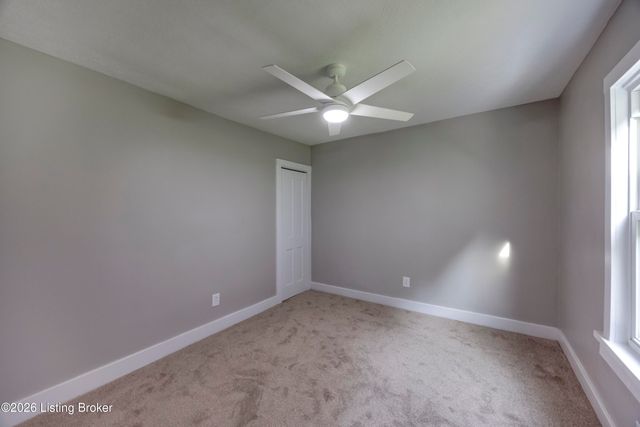 1010 Palatka Rd, Louisville, KY 40214
