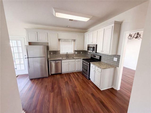 12 Columns Way, Newnan, GA 30265