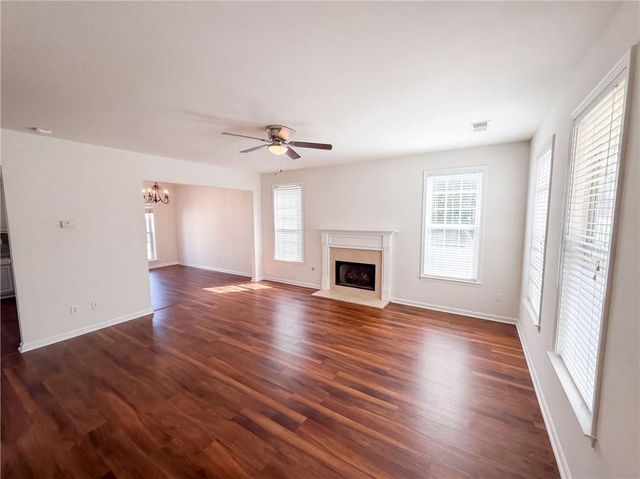 12 Columns Way, Newnan, GA 30265