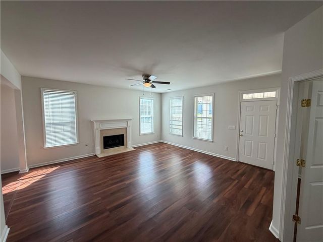 12 Columns Way, Newnan, GA 30265