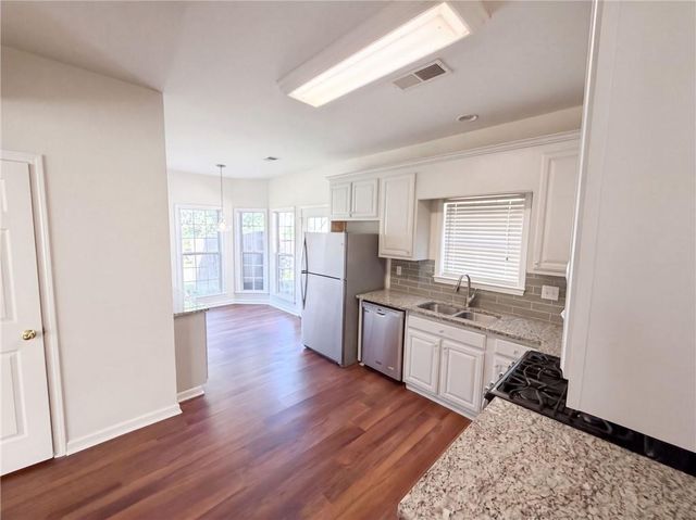 12 Columns Way, Newnan, GA 30265