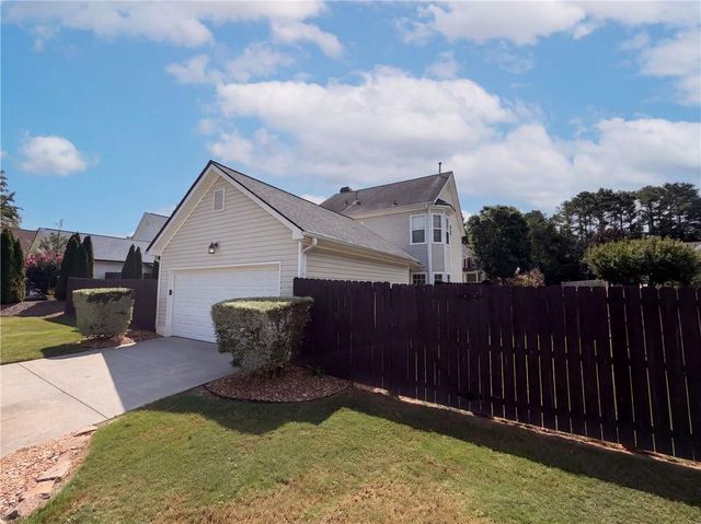 12 Columns Way, Newnan, GA 30265