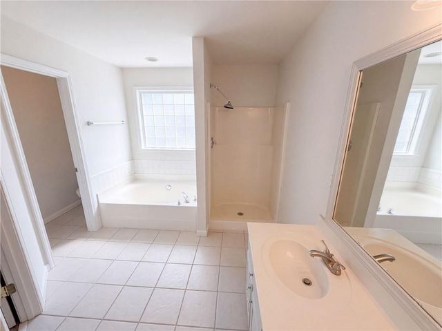 12 Columns Way, Newnan, GA 30265