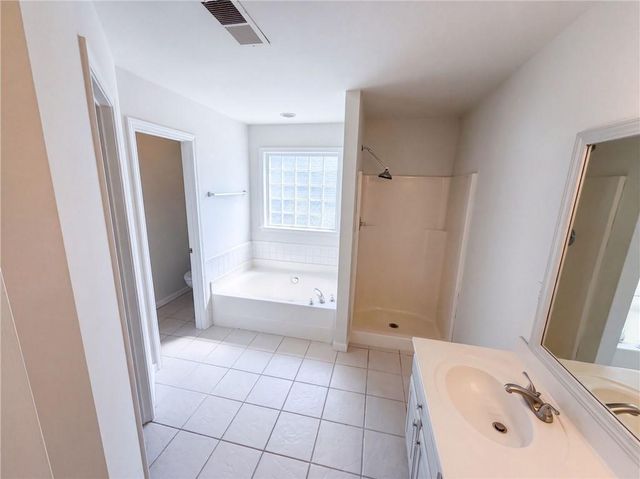 12 Columns Way, Newnan, GA 30265