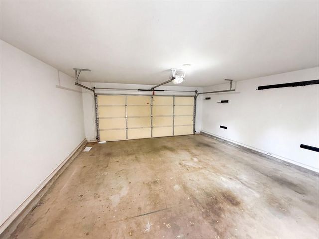12 Columns Way, Newnan, GA 30265