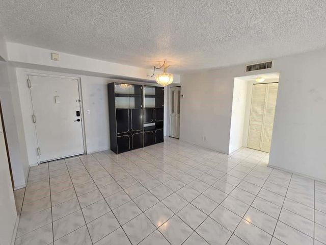 6195 Rock Island Rd 209, Tamarac, FL 33319