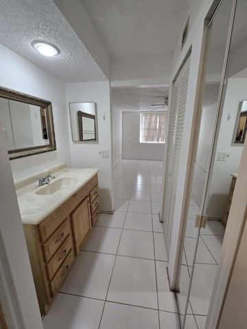 6195 Rock Island Rd 209, Tamarac, FL 33319