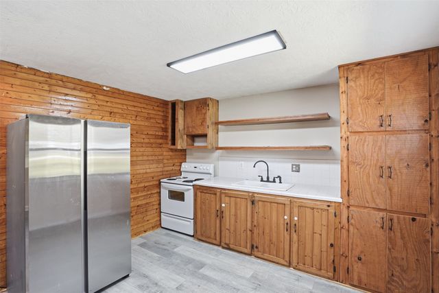 556 Ox-Bow Court, Burleson, TX 76028