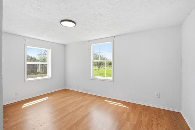 556 Ox-Bow Court, Burleson, TX 76028