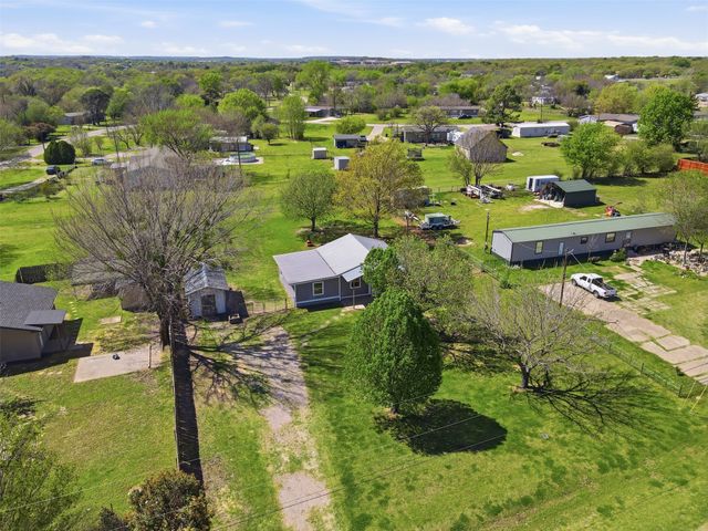 556 Ox-Bow Court, Burleson, TX 76028