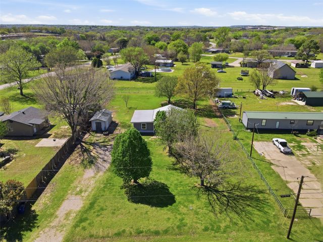 556 Ox-Bow Court, Burleson, TX 76028