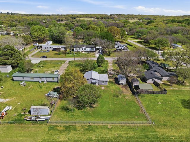 556 Ox-Bow Court, Burleson, TX 76028