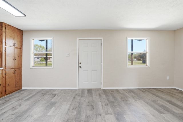 556 Ox-Bow Court, Burleson, TX 76028