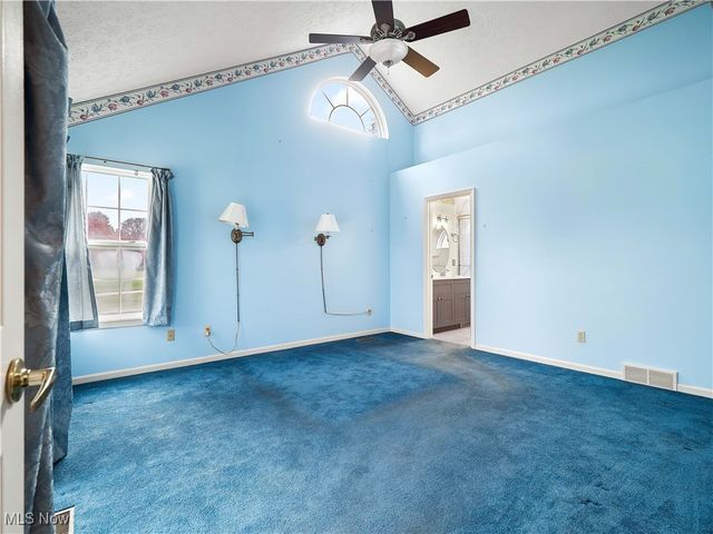 385 Vista Circle, North Olmsted, OH 44070