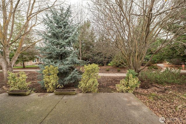 755 SE Heron Drive, College Place, WA 99324