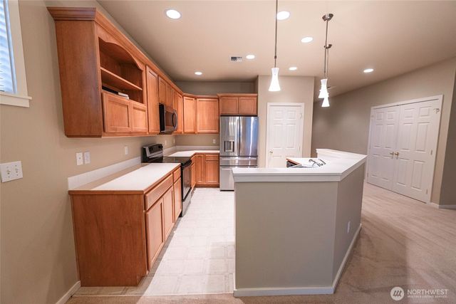 755 SE Heron Drive, College Place, WA 99324