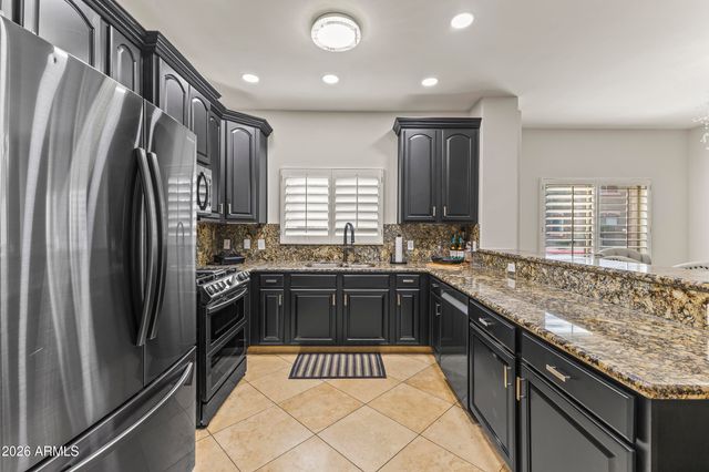 5450 E DEER VALLEY Drive 1002, Phoenix, AZ 85054