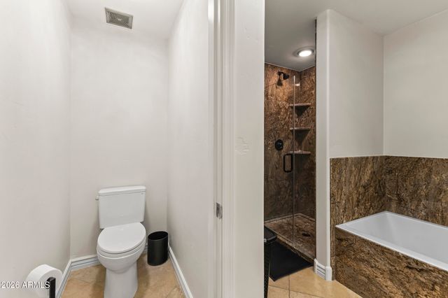 5450 E DEER VALLEY Drive 1002, Phoenix, AZ 85054