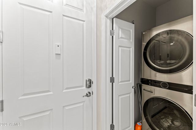 5450 E DEER VALLEY Drive 1002, Phoenix, AZ 85054