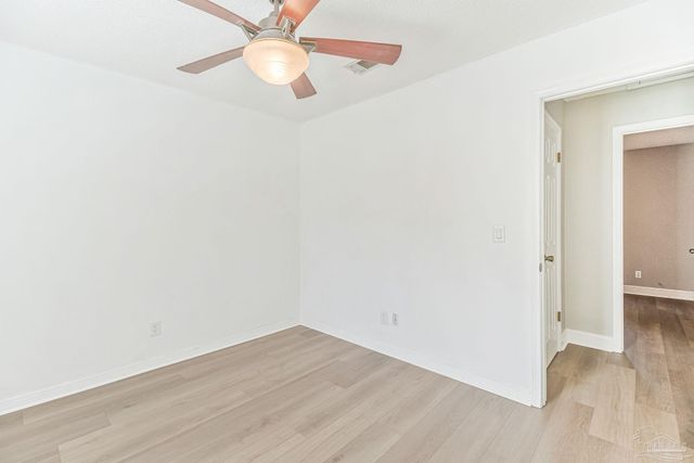 4285 Lindsey Ln, Pace, FL 32571