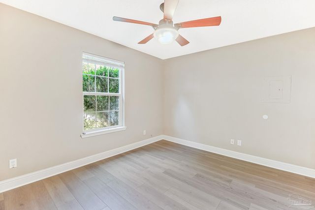 4285 Lindsey Ln, Pace, FL 32571