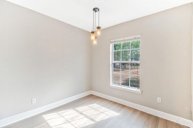 4285 Lindsey Ln, Pace, FL 32571