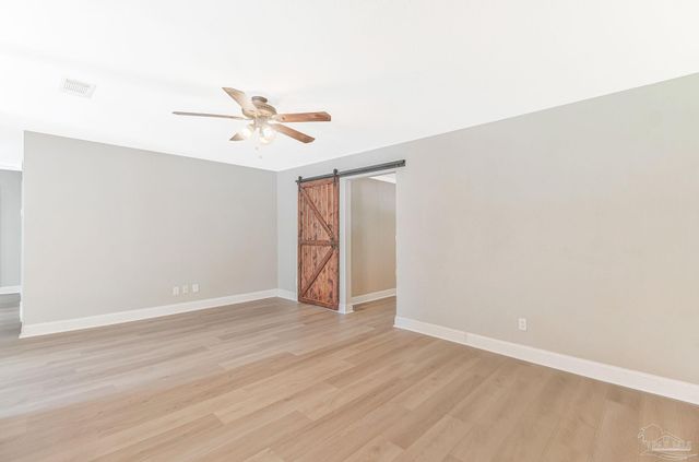 4285 Lindsey Ln, Pace, FL 32571