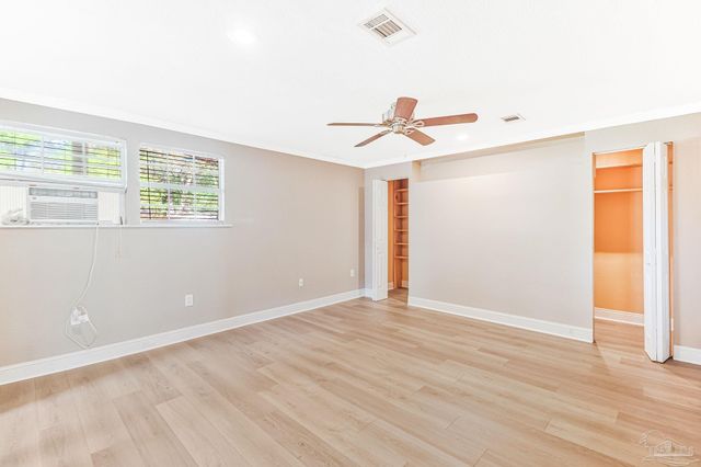 4285 Lindsey Ln, Pace, FL 32571