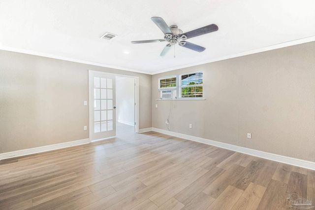 4285 Lindsey Ln, Pace, FL 32571